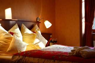 Отели типа «постель и завтрак» Wy & Spa Поберово Люкс с 1 спальней с кроватью размера "queen-size" и диваном-кроватью-8